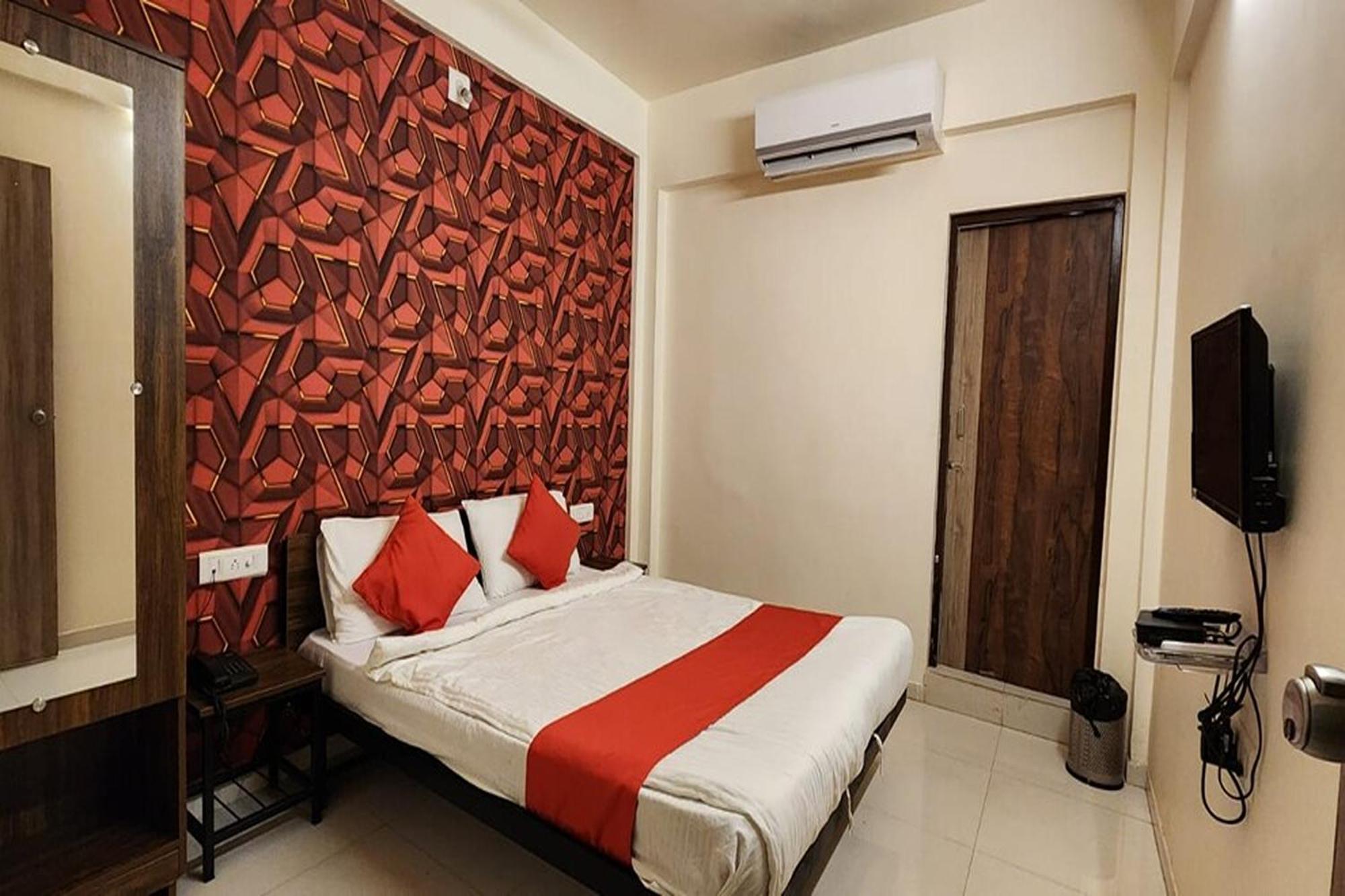 Hotel Kalyan Palace Watuwa Exterior foto